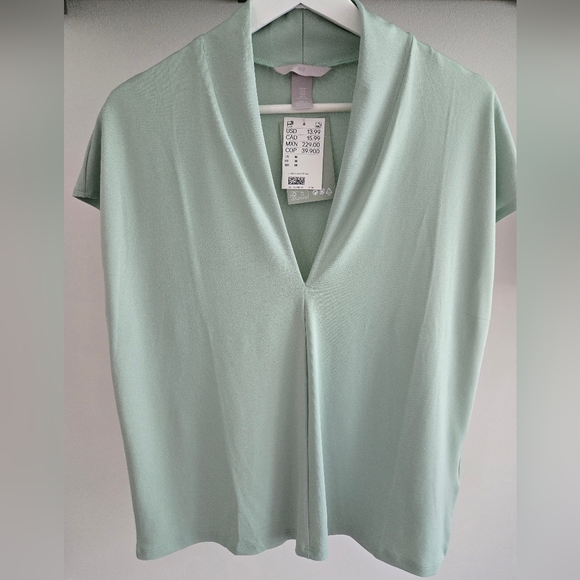 H&M Tops - NWT - H&M Green Relaxed Cap Sleeve Blouse